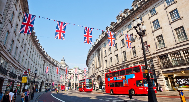 LONDON HIT 4 DANA ZRAKOPLOVOM 